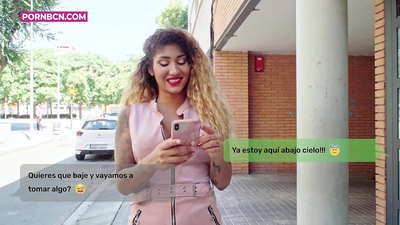 Utro kone er i ferd med å knulle sin unge elsker hardt mens mannen hennes jobber. Latina med pupper og en stor rumpe. Venus Afrodite.