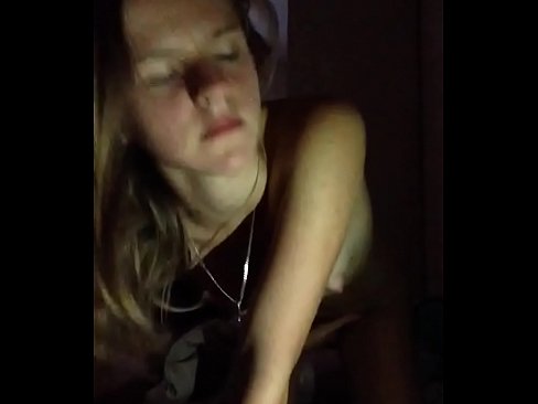 ❤️ En jente onanerer og spermer ️❌ Bare porno hos oss ☑